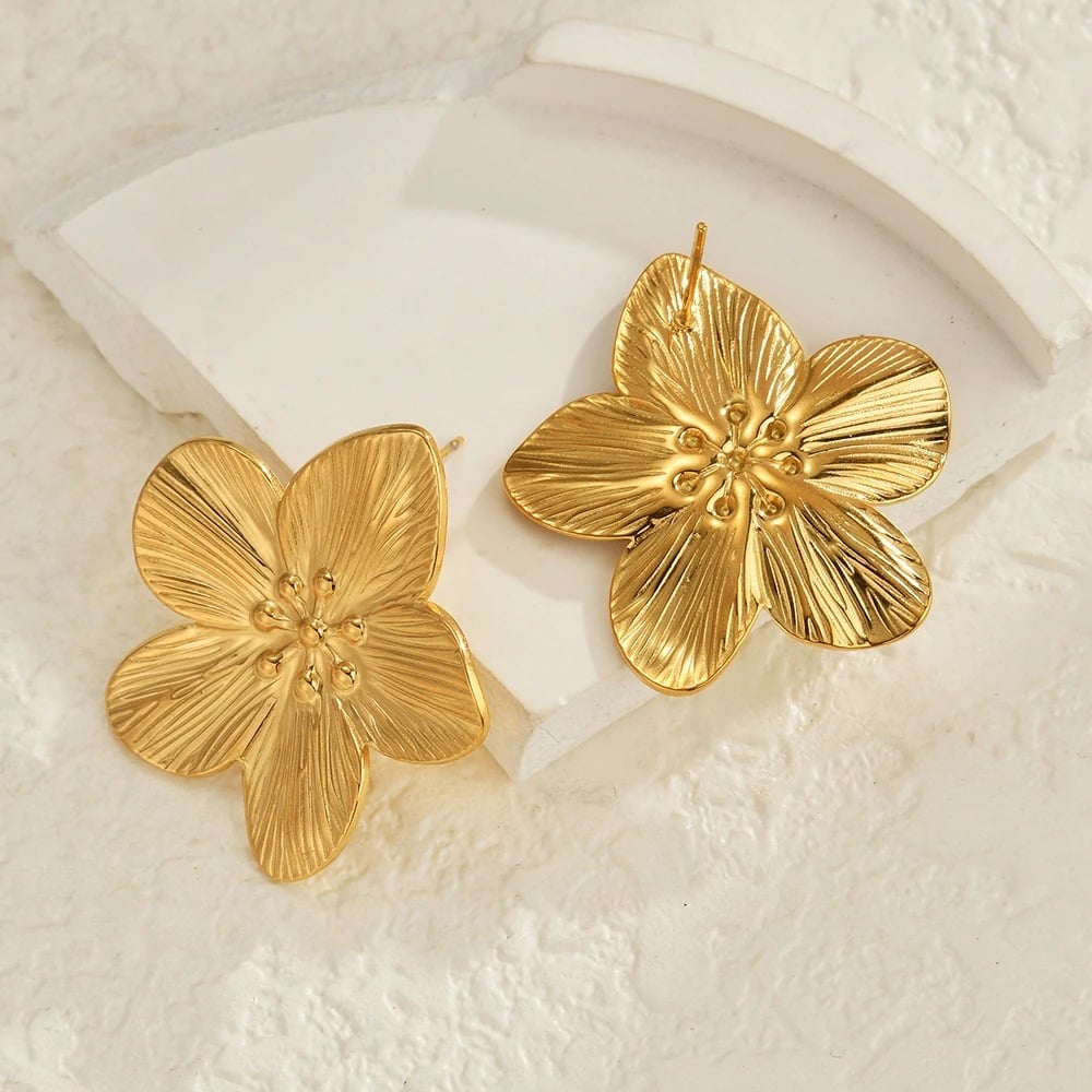 Janna Earrings, gold, flower-shaped, 18K gold-plated, stainless steel - Floral Paradise Collection