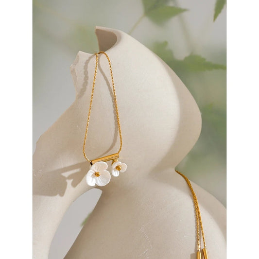 Hanna Necklace, Gold, with Floral Design, 18K Gold Plated Stainless Steel - Floral Paradise Collection