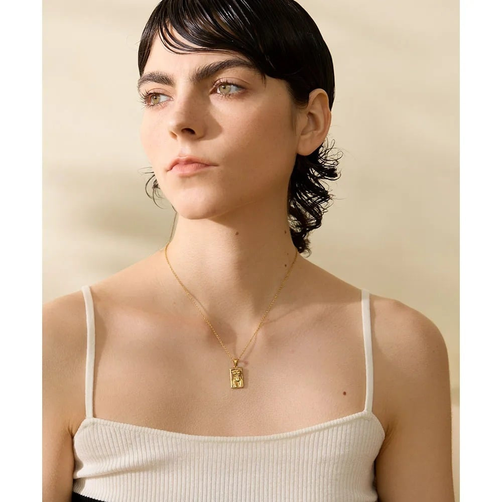 Colier Jadis, auriu, din otel inoxidabil placat cu aur 18K, cu pandantiv bust feminin