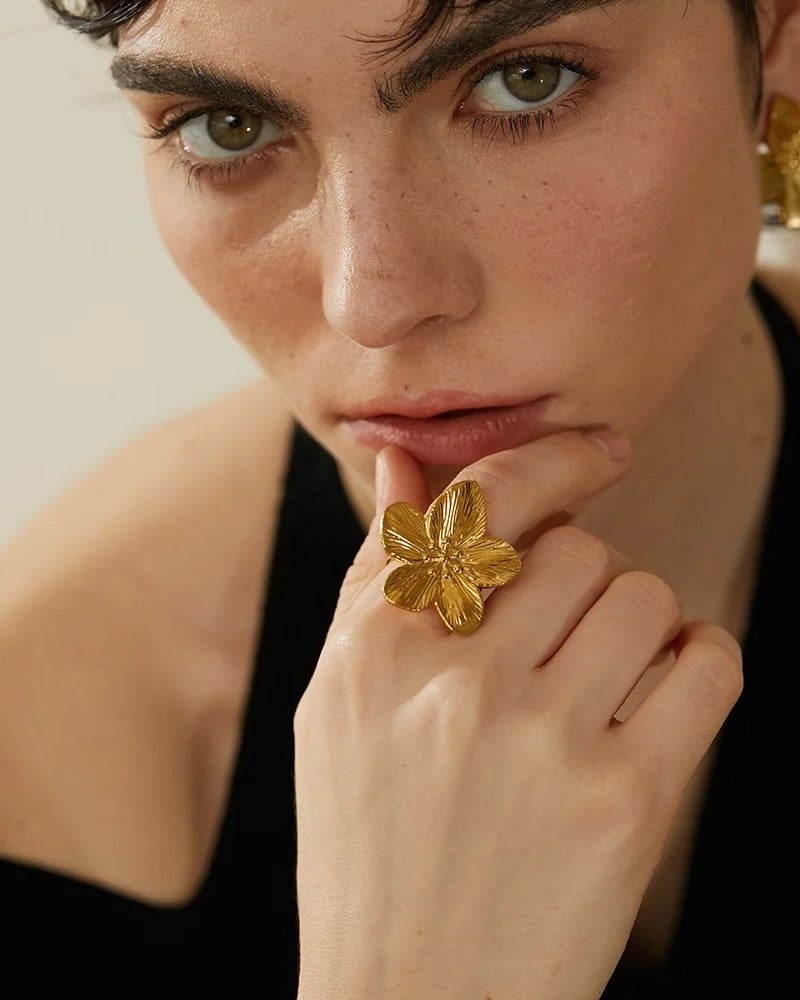 Janna Ring, gold, flower-shaped, 18K gold-plated, stainless steel, adjustable - Floral Paradise Collection