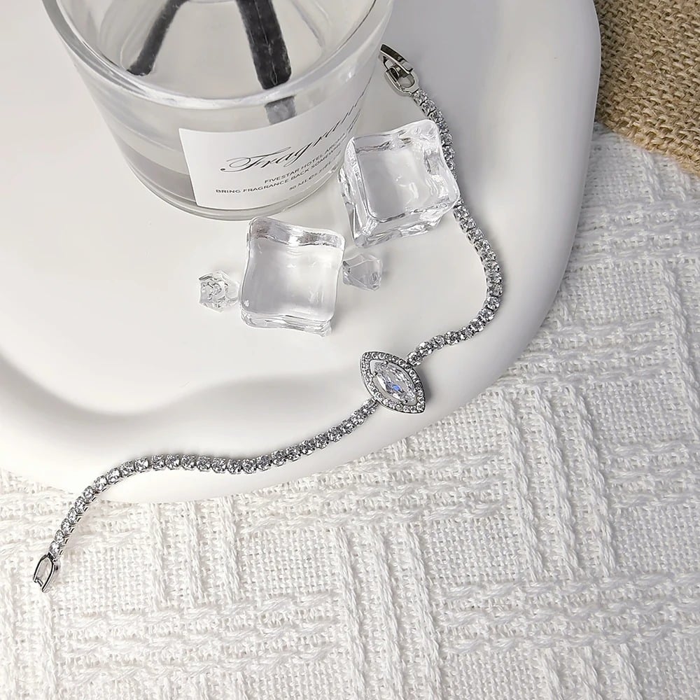 Bratara Dona, argintie, subtire, decorata cu zirconiu - Colectia Celebration