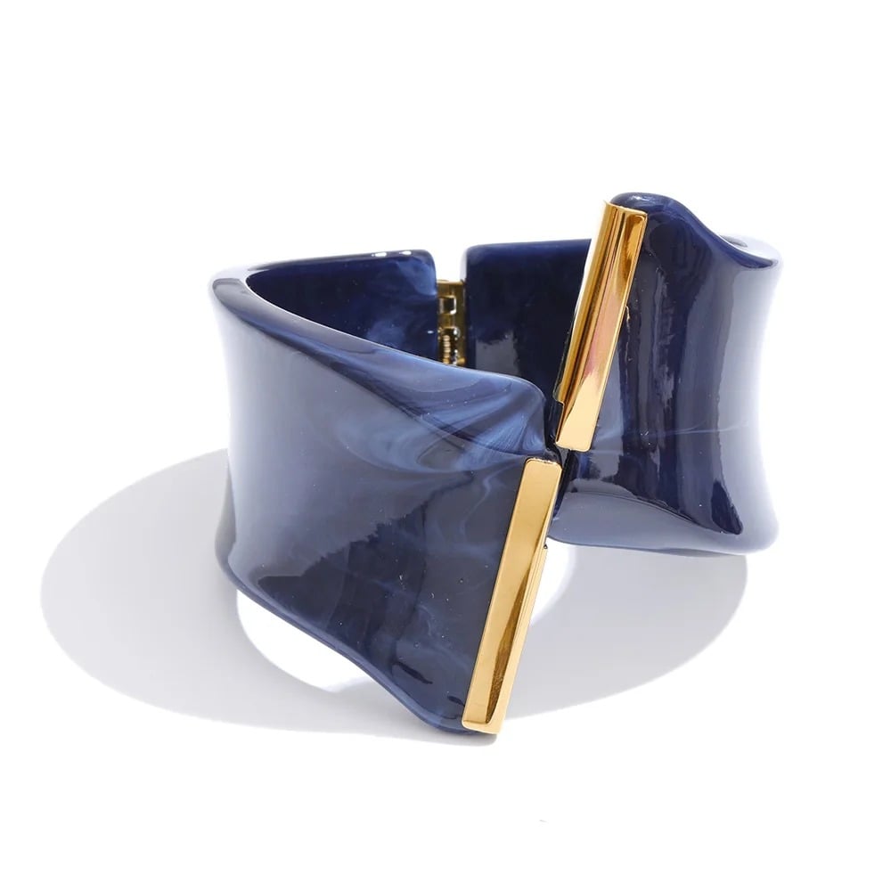 Brățară lată Ruth, din material acrilic și inox placat cu aur 18K