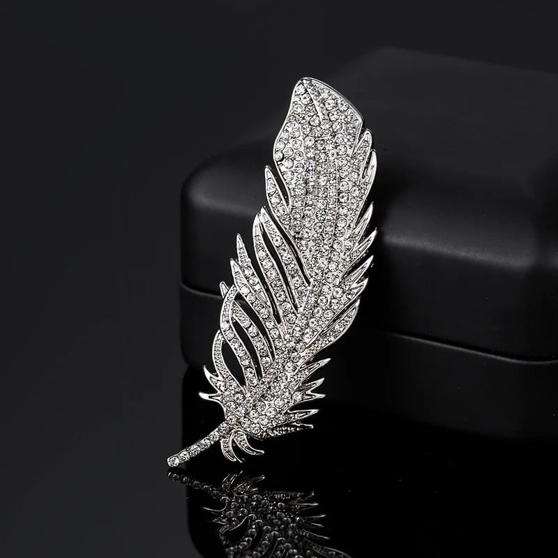 Brosa Silver Leaf, argintie, decorata cu zirconiu - Colectia Celebration