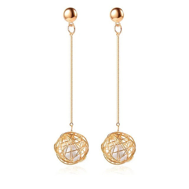 Cercei cu clips Bea, lungi, aurii, cu perle