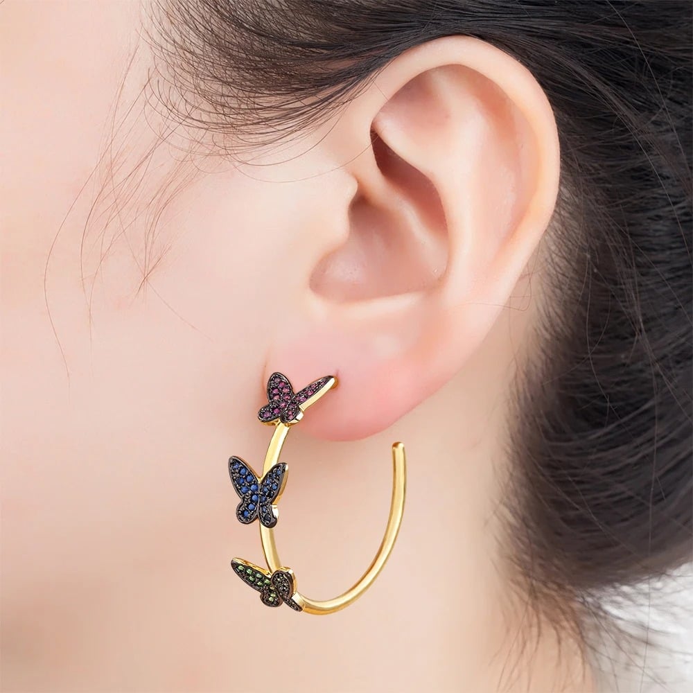 Cercei Marely, aurii, rotunzi, cu model fluturi multicolori - Colectia Boheme