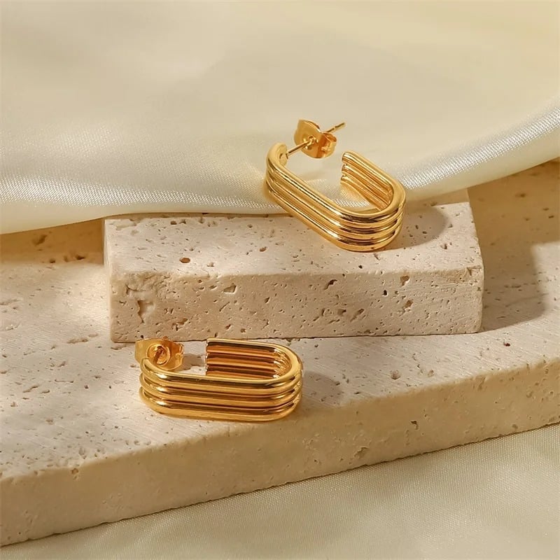 Kerra earrings, gold, oval, made of 18K gold-plated stainless steel