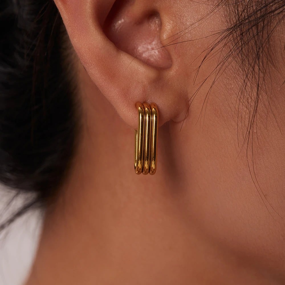 Kerra earrings, gold, oval, made of 18K gold-plated stainless steel