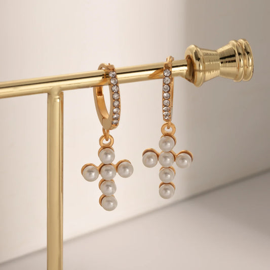 Cercei Maryam, aurii, in forma de cruce, din otel inoxidabil, perle naturale de cultura si zirconiu, placati cu aur 18K - Colectia Universe of Pearls