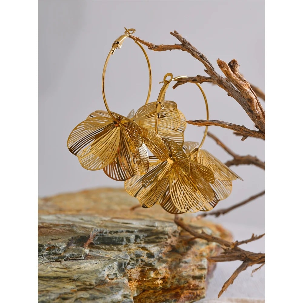 Macy Earrings, gold, long, 18K gold plated stainless steel, with floral design - Floral Paradise Collection