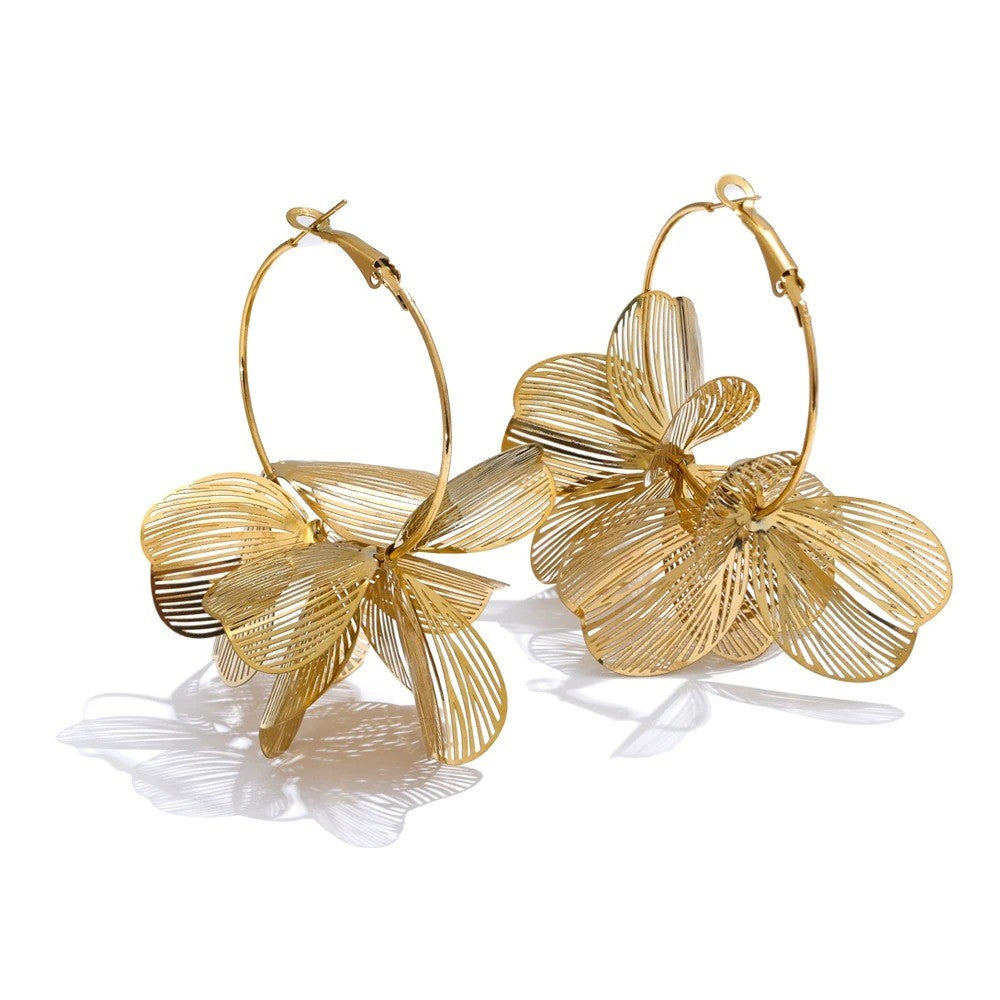 Macy Earrings, gold, long, 18K gold plated stainless steel, with floral design - Floral Paradise Collection