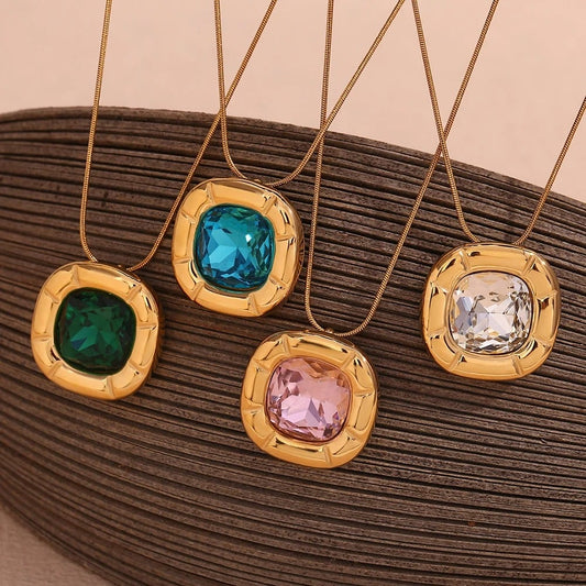 Colier Safira, auriu, cu model retro si pietre albastre, din otel inoxidabil placat cu aur 18K