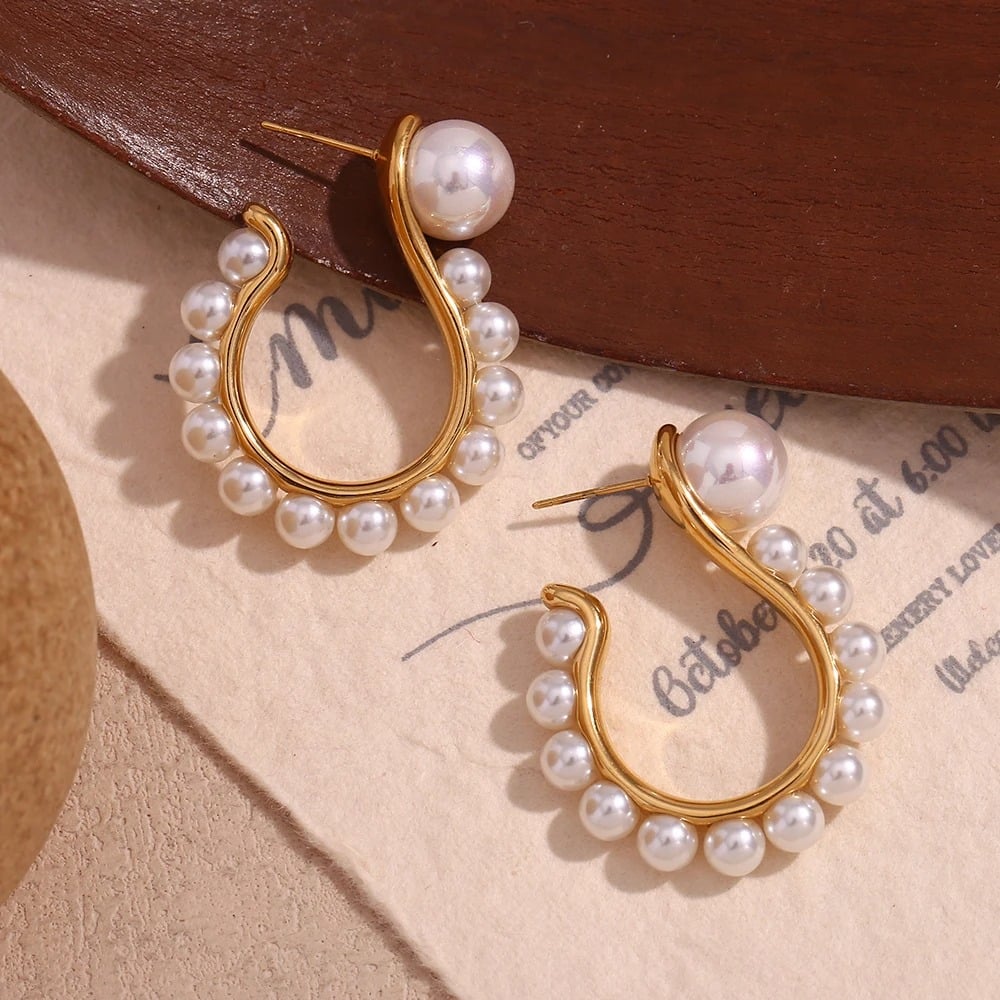 Bessie Round Golden Pearl Earrings, 18K Gold Plated Stainless Steel - Universe of Pearls Collection
