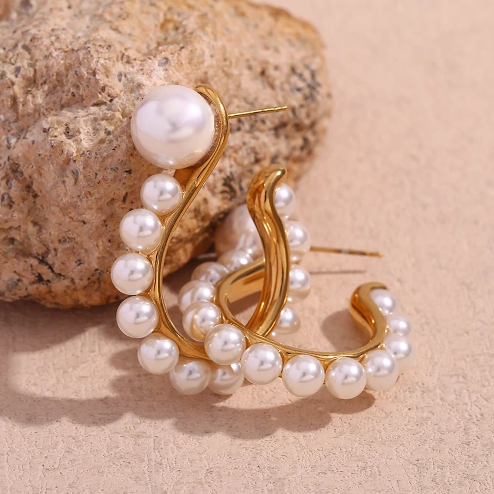 Bessie Round Golden Pearl Earrings, 18K Gold Plated Stainless Steel - Universe of Pearls Collection