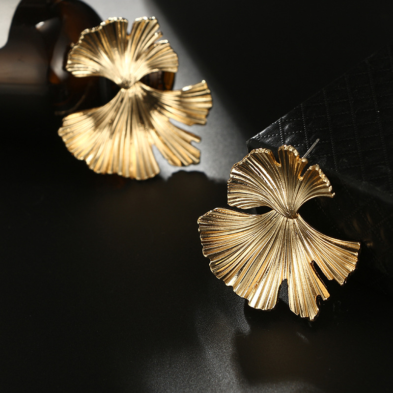 Tara Earrings, gold, ginkgo leaf shape - Glamour Collection