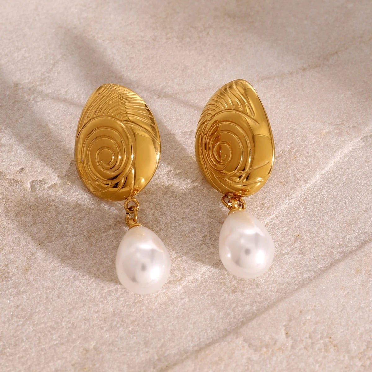 Lydia Earrings, Gold, with Pearls, 18K Gold Plated Stainless Steel - Universe of Pearls Collection