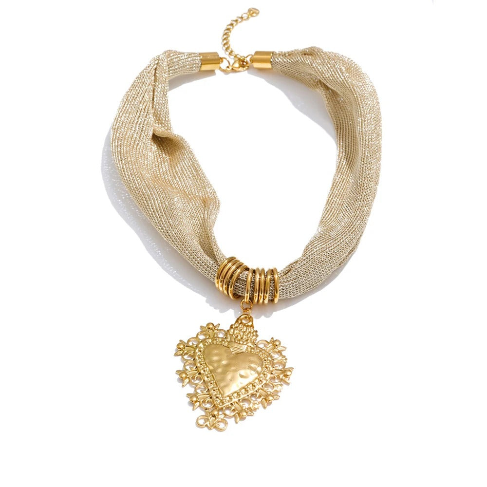Salome Necklace, gold, with heart-shaped pendant, 18K gold-plated stainless steel - Glamour Collection