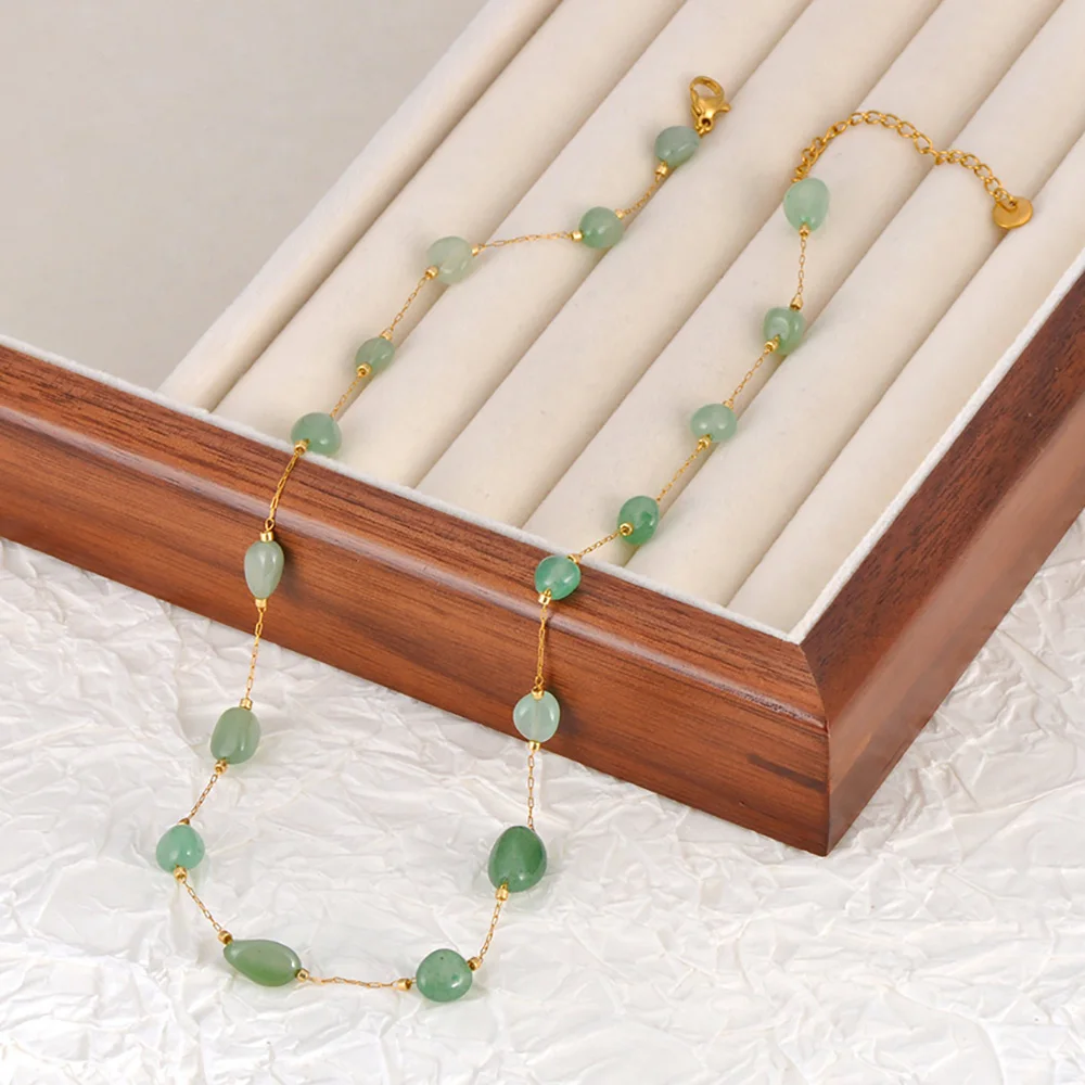 Colier Laramie, auriu, cu pietre naturale, din oțel inoxidabil placat cu aur 18K