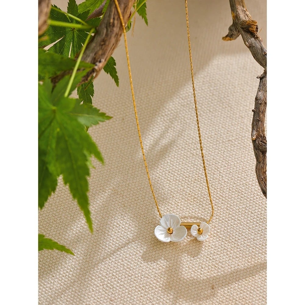 Hanna Necklace, Gold, with Floral Design, 18K Gold Plated Stainless Steel - Floral Paradise Collection