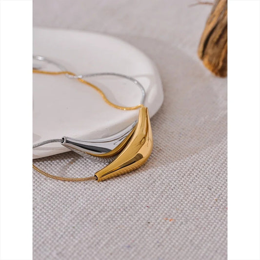 Nataly Necklace, gold, 18K gold-plated stainless steel, with triangular pendant - Glamour Collection