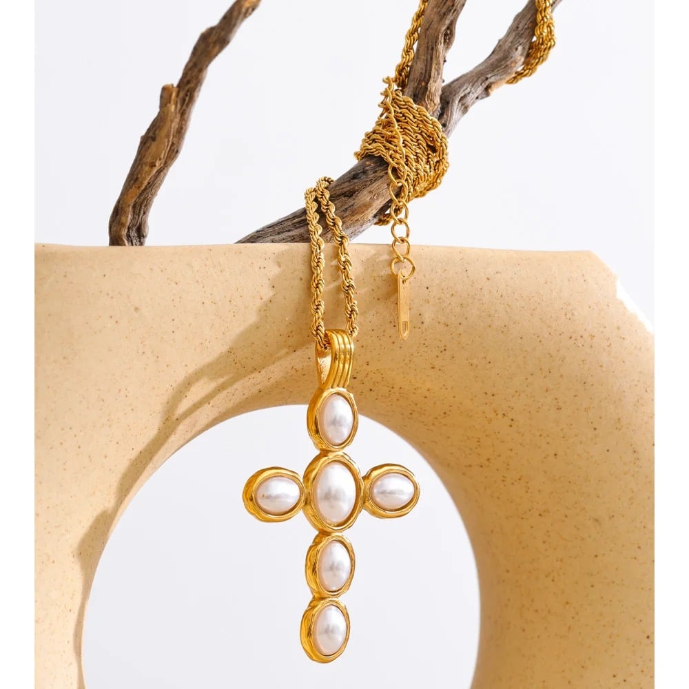 Leandra Necklace, gold, with pearls and cross pendant, in 18K gold-plated stainless steel - Universe of Pearls Collection