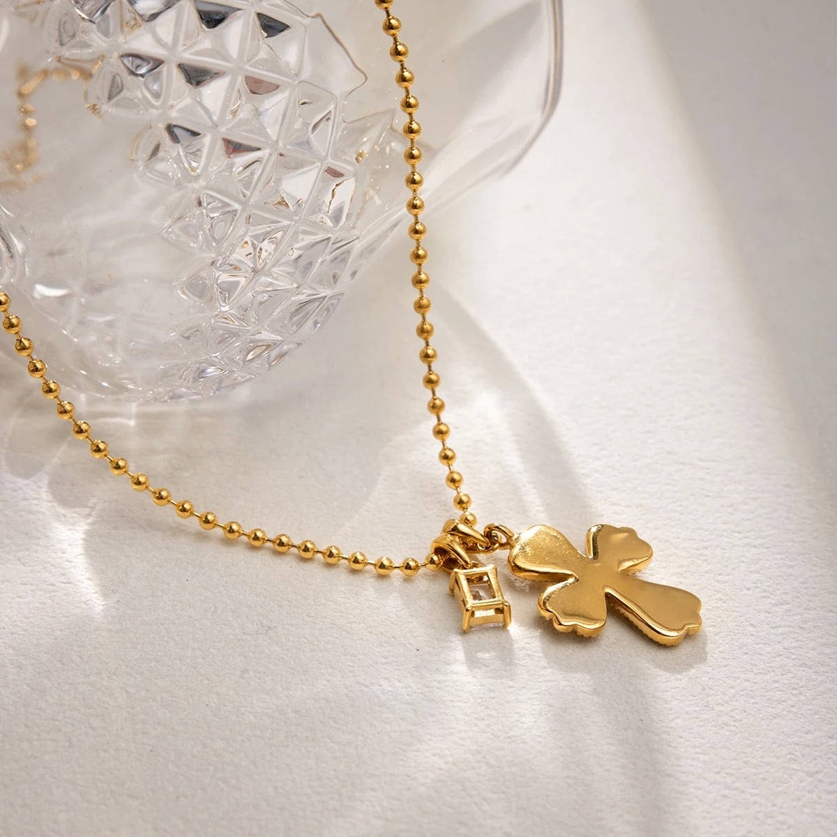 Mazie Necklace, gold, with cross pendant, made of 18K gold-plated stainless steel