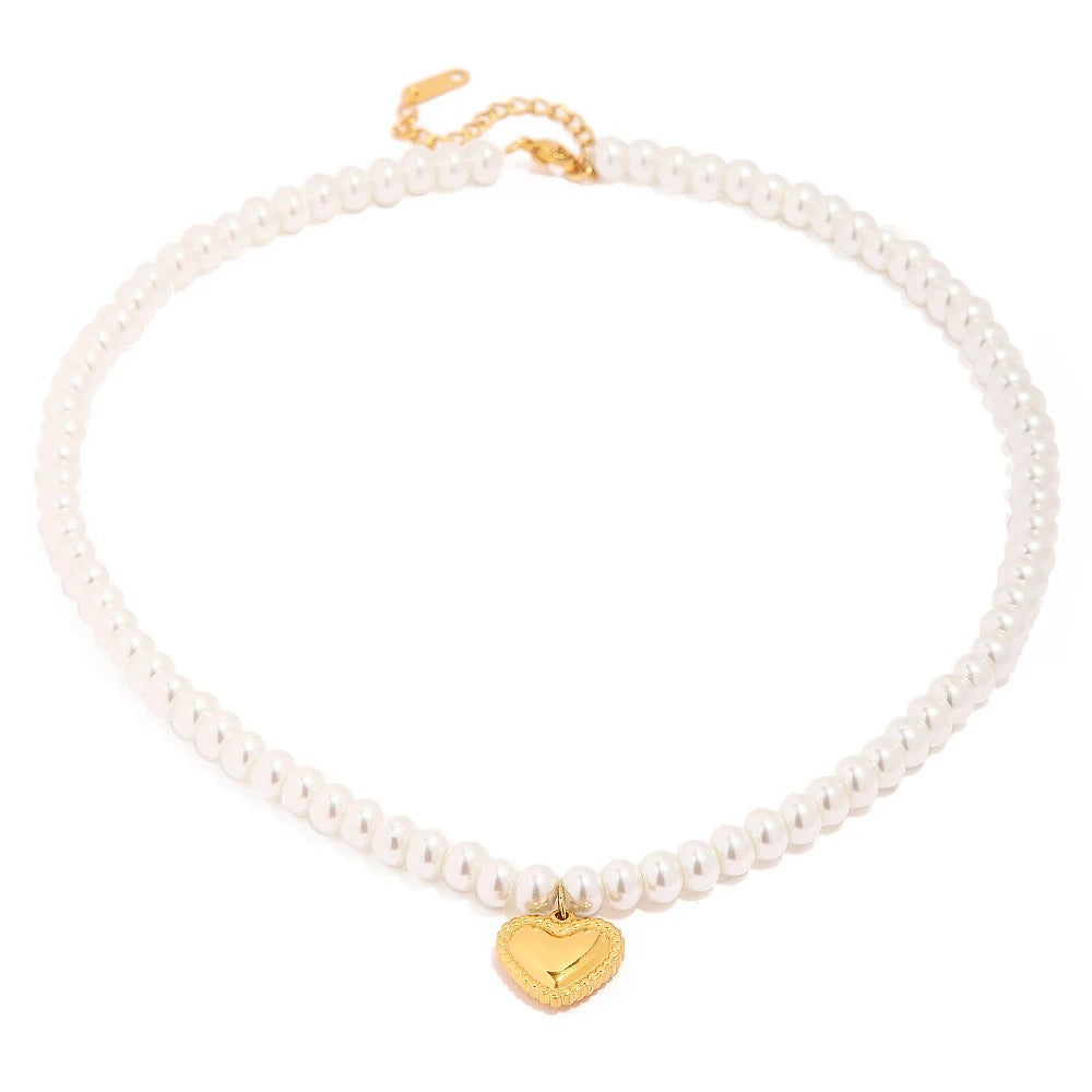 Anysia Necklace, gold, with pearls and heart pendant, made of stainless steel - Universe of Pearls Collection