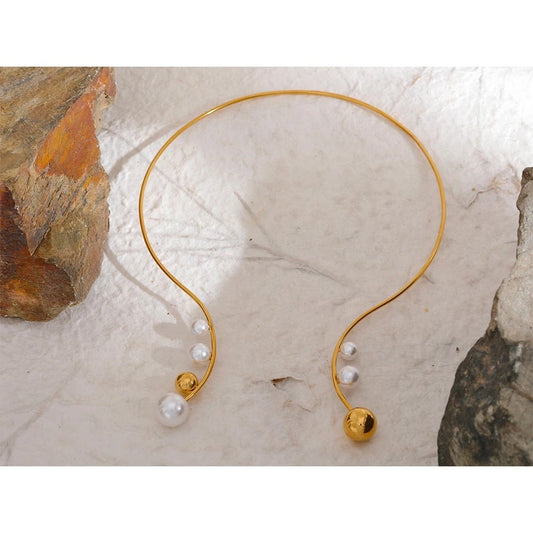 Xandra Necklace, gold, with pearls, choker style, made of 18K gold-plated stainless steel - Universe of Pearls Collection