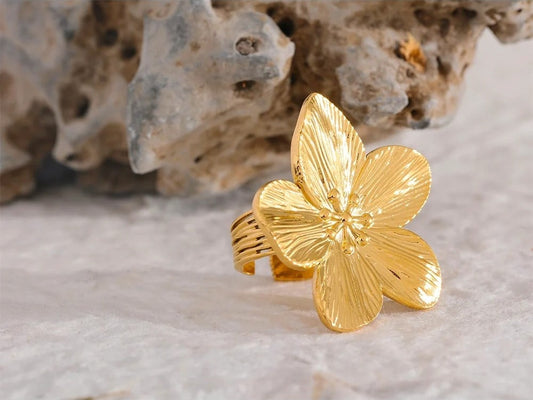 Janna Ring, gold, flower-shaped, 18K gold-plated, stainless steel, adjustable - Floral Paradise Collection