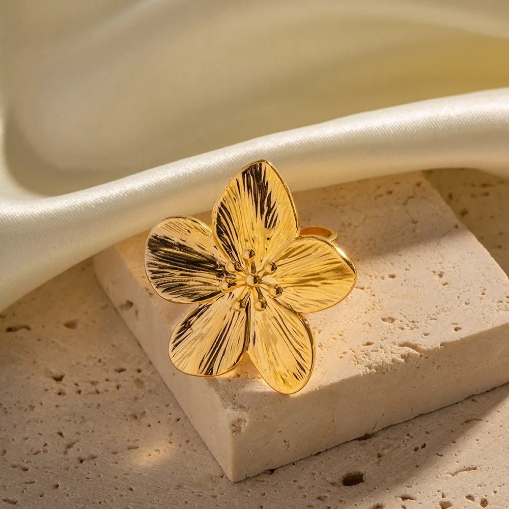 Janna Ring, gold, flower-shaped, 18K gold-plated, stainless steel, adjustable - Floral Paradise Collection