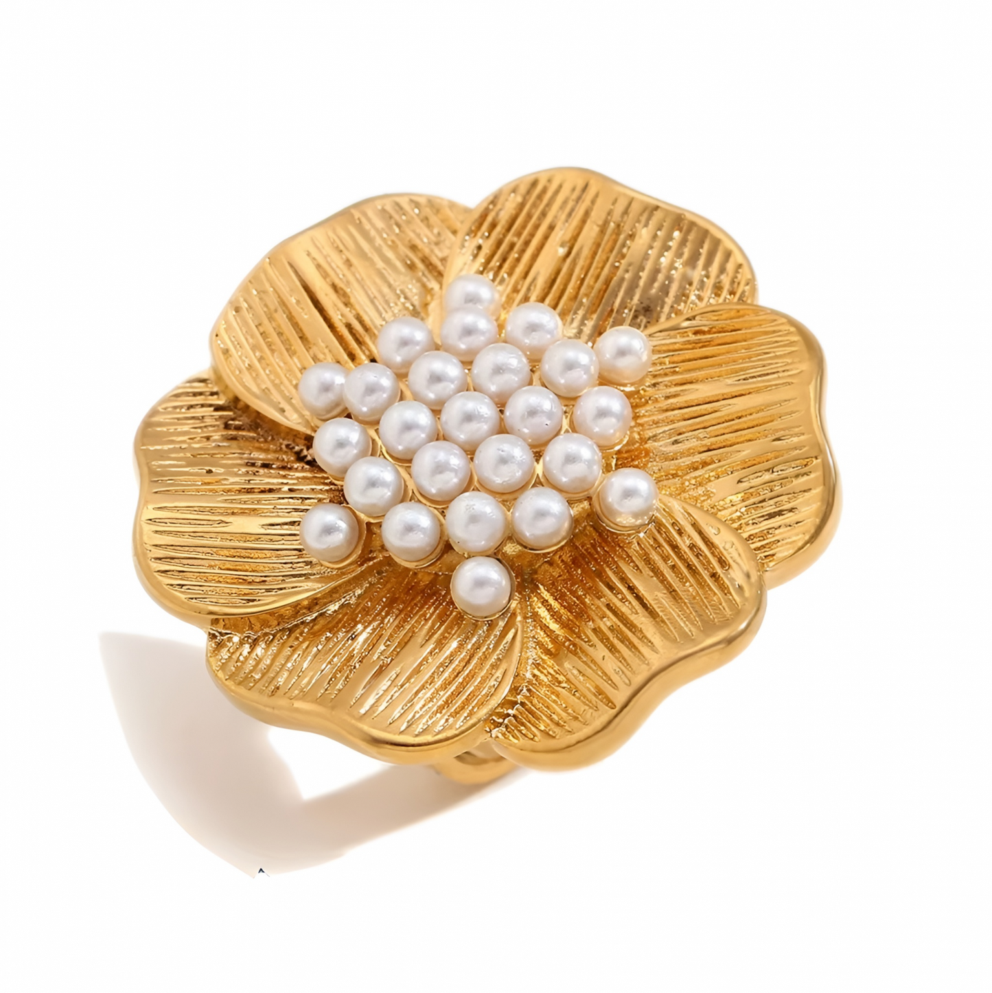 Erie Ring, gold, flower-shaped, with pearls, made of 18K gold-plated stainless steel - Universe of Pearls Collection