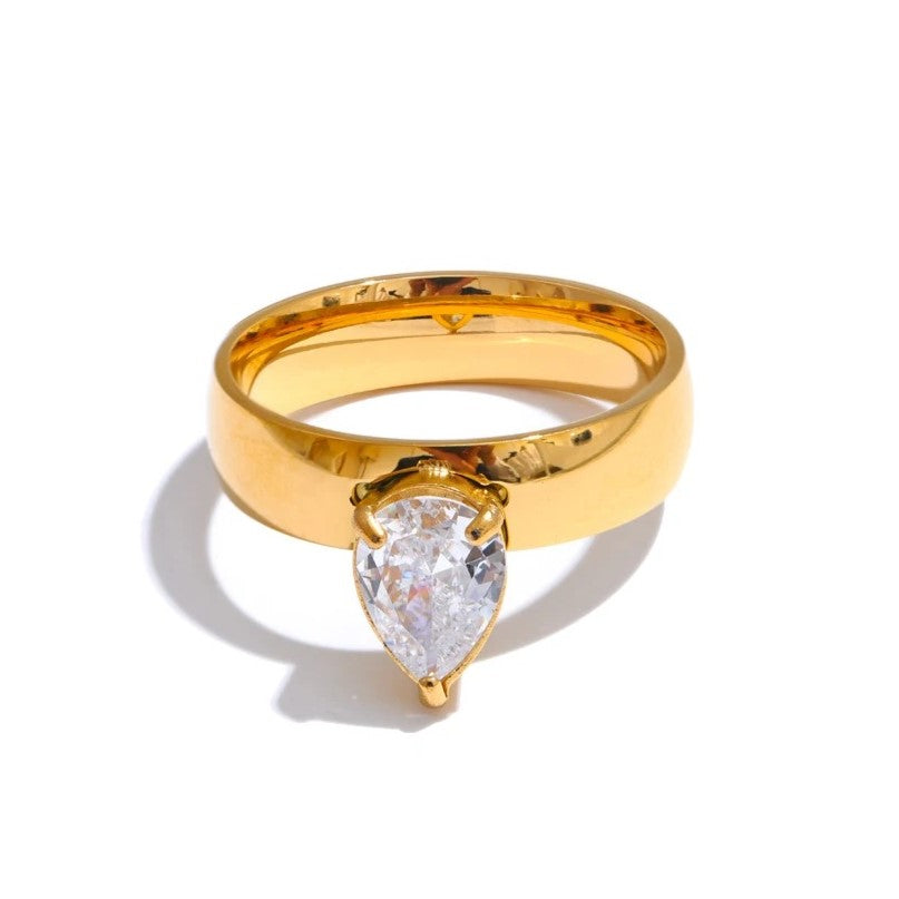 Selia Ring, gold, wedding band style, with stone, made of 18K gold plated stainless steel