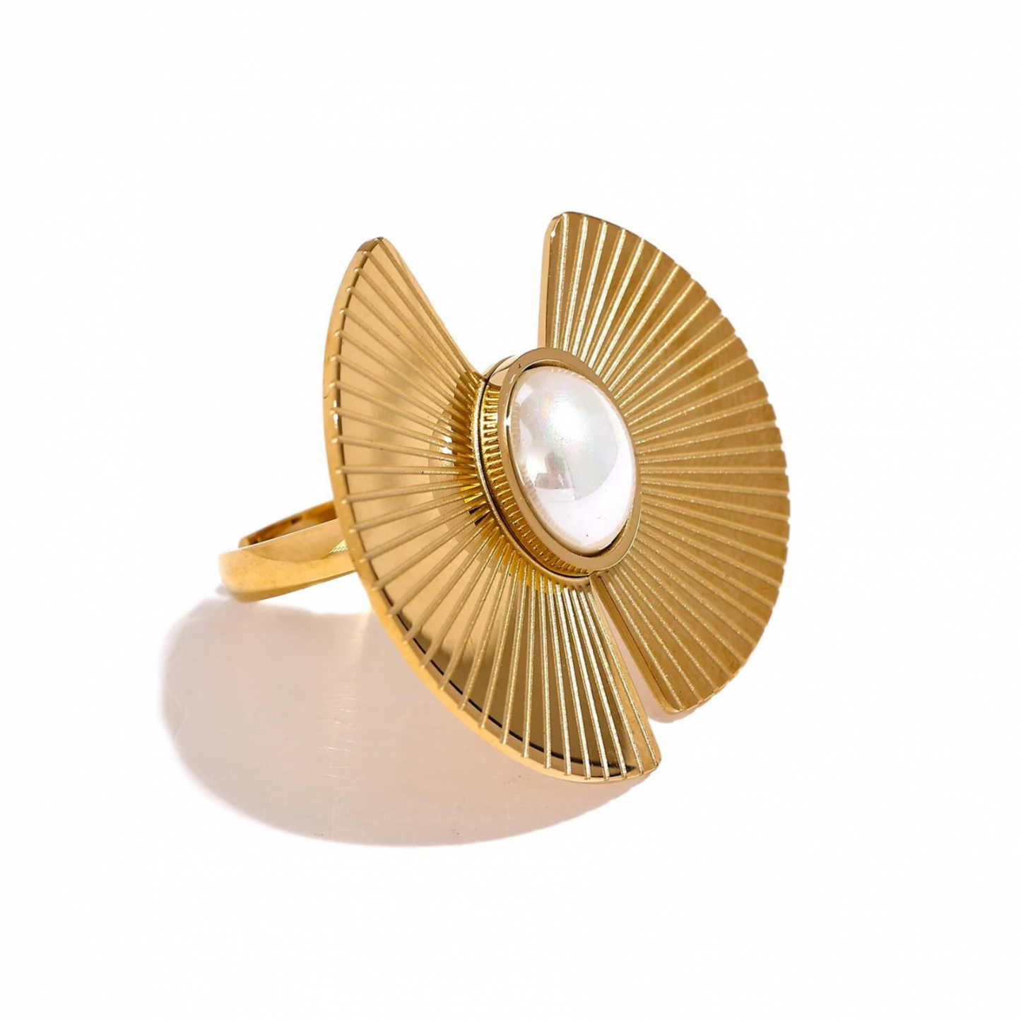 Paulina ring, gold, 18K gold-plated stainless steel and pearl, fan-shaped, adjustable - Parisian Collection