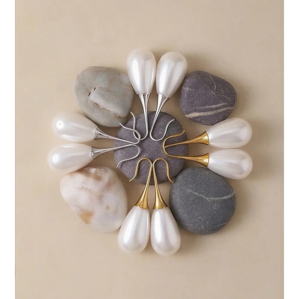 Cercei Meredith, aurii, cu perle mari, din otel inoxidabil placat cu aur 18K - Colectia Universe of Pearls