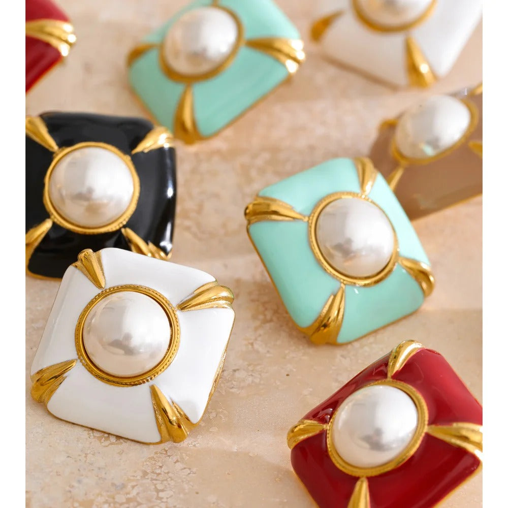 Hadda Earrings, Gold, Round, with Pearls, 18K Gold Plated Stainless Steel - Universe of Pearls Collection