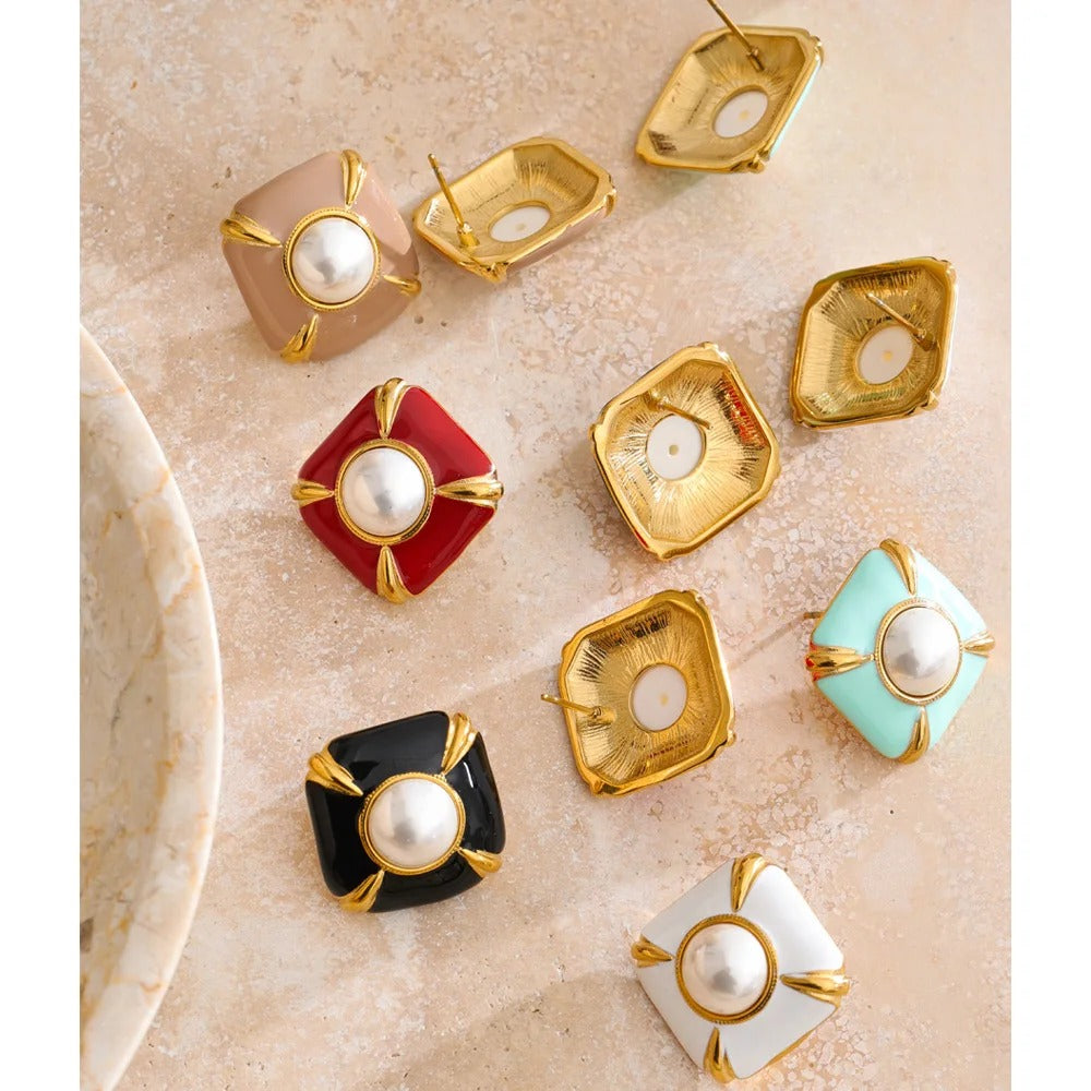 Hadda Earrings, Gold, Round, with Pearls, 18K Gold Plated Stainless Steel - Universe of Pearls Collection