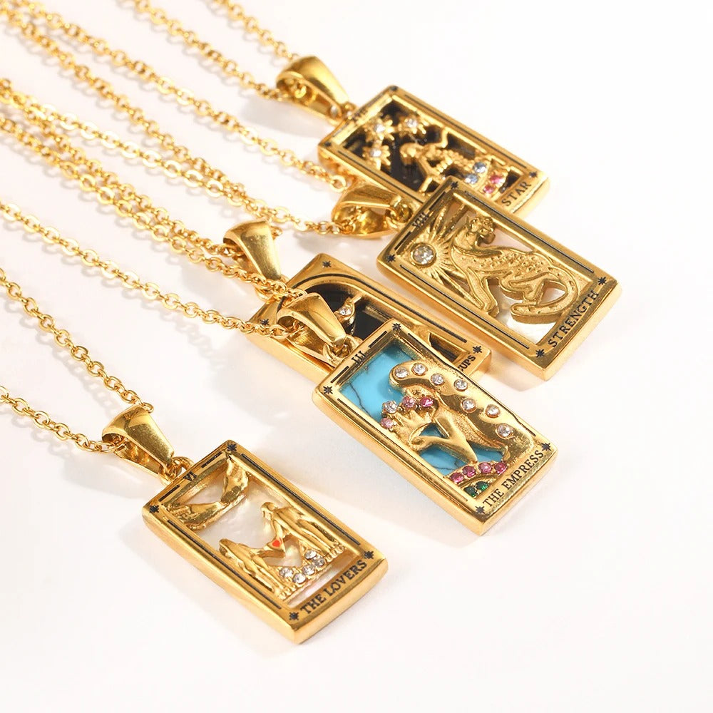 Colier Enya, auriu, cu pandantiv motive tarot, din otel inoxidabil placat cu aur 18K