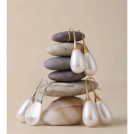 Cercei Meredith, aurii, cu perle mari, din otel inoxidabil placat cu aur 18K - Colectia Universe of Pearls
